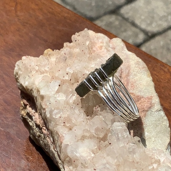 NATURAL LABRADORITE ROUGH 925 STERLING SILVER RING, SIZE 6.5 - Picture 3 of 9